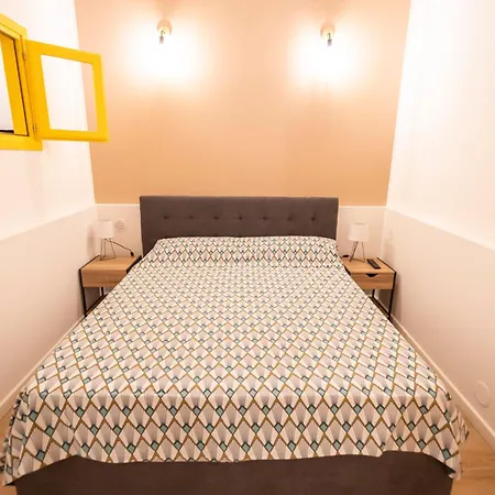 Flat In Center شقة باليرمو