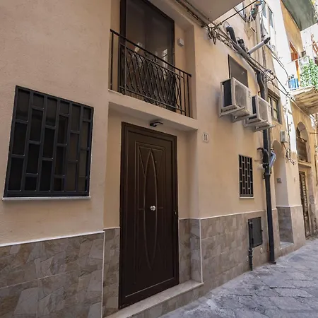 Flat In Center Appartement *